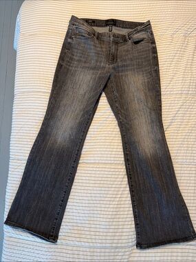 White House Black Market Gray Wash Mid-Rise Curvy Jeans
